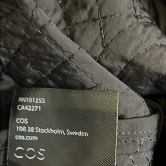 COS RECYCLED NYLON NWT QUILTED BLACK MINI SKIRT SIZE US 14,12 - Picture 10 of 13